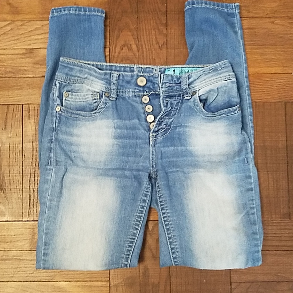Blue jeans skinny